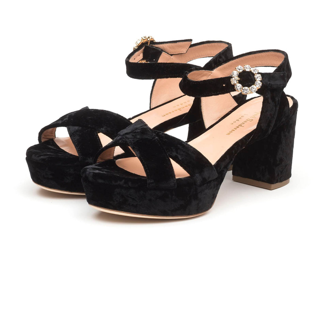 Deidre Crytal Buckle